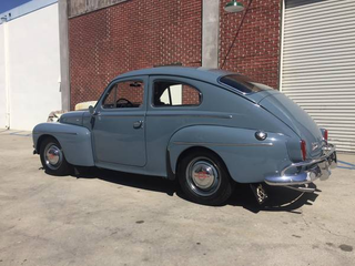 Illustration for article titled Hold Out Your Hand, Buy This '62 Volvo PV544 And Be On Wheeler Dealers